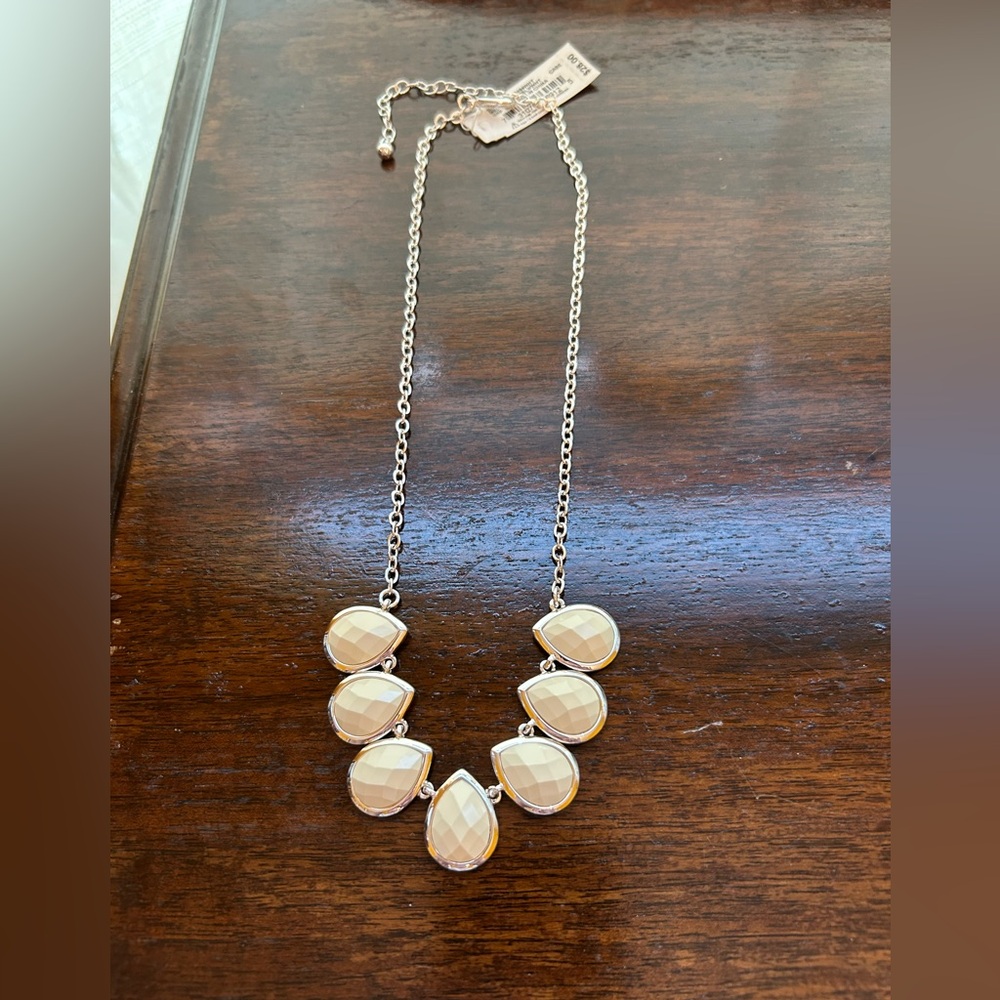 Dillard’s White & Silver Teardrop Necklace w/Faceted Beads NWT